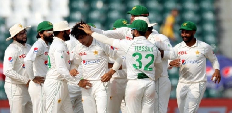 Pakistan scored 170 runs for the loss of two wickets against Australia