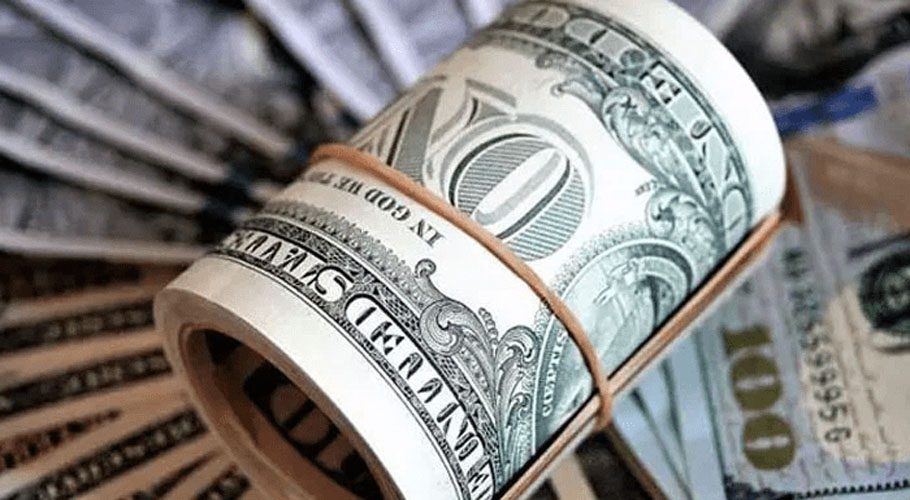 مقامی کرنسی مارکیٹوں میں ڈالر مزید تگڑا، روپے کی قدر میں کمی