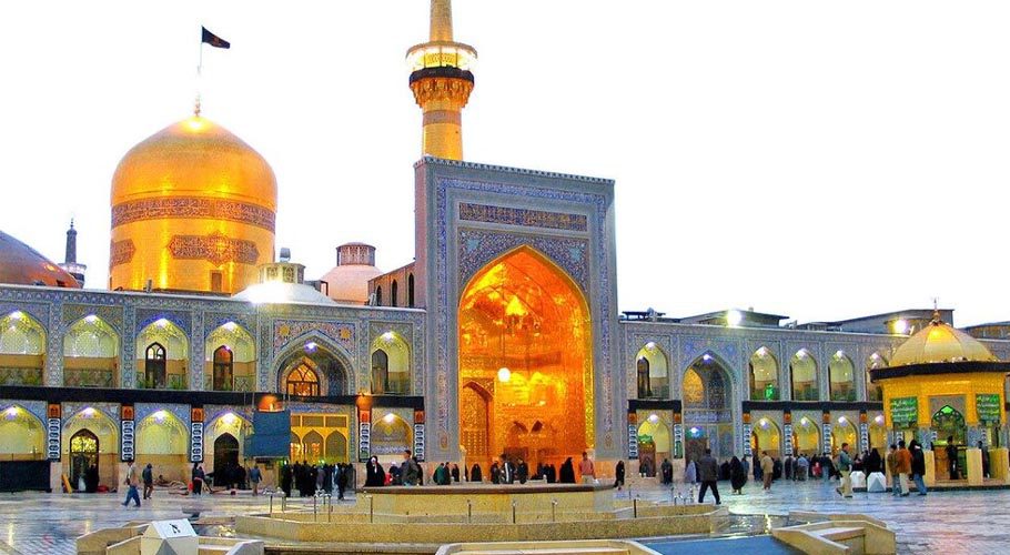 ایران، مشہد میں امام رضا ؑکے مزار میں چاقو بردار شخص داخل، ایک شخص جاں بحق