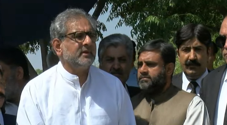 عمران خان نے کرپشن کے الزامات سے بچنے کیلئے آئین توڑا۔ شاہد خاقان عباسی
