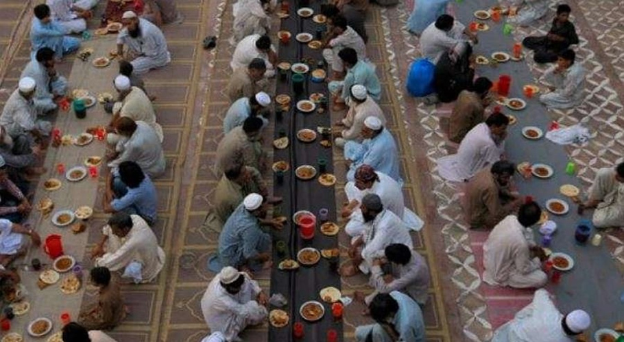 مذہبی رواداری، پاکستانی سکھ تاجر کے زیر اہتمام رمضان پیکیج تقسیم