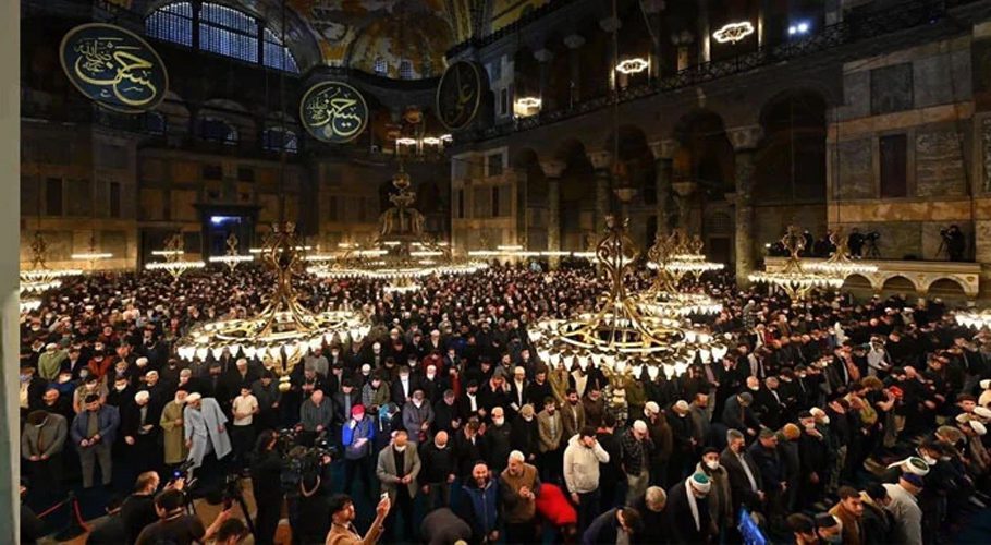 آیا صوفیہ مسجد میں 88 برس بعد نماز تراویح