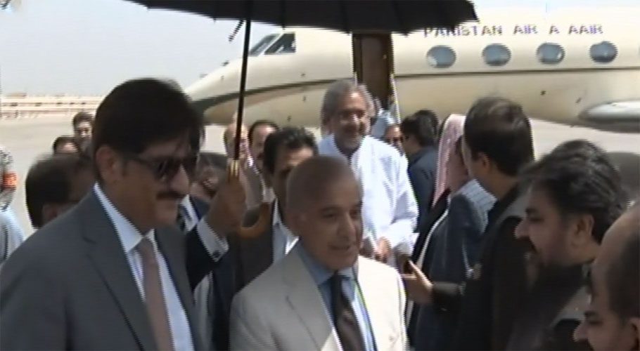 وزیراعظم شہباز شریف ایک روزہ دورے پر کراچی پہنچ گئے