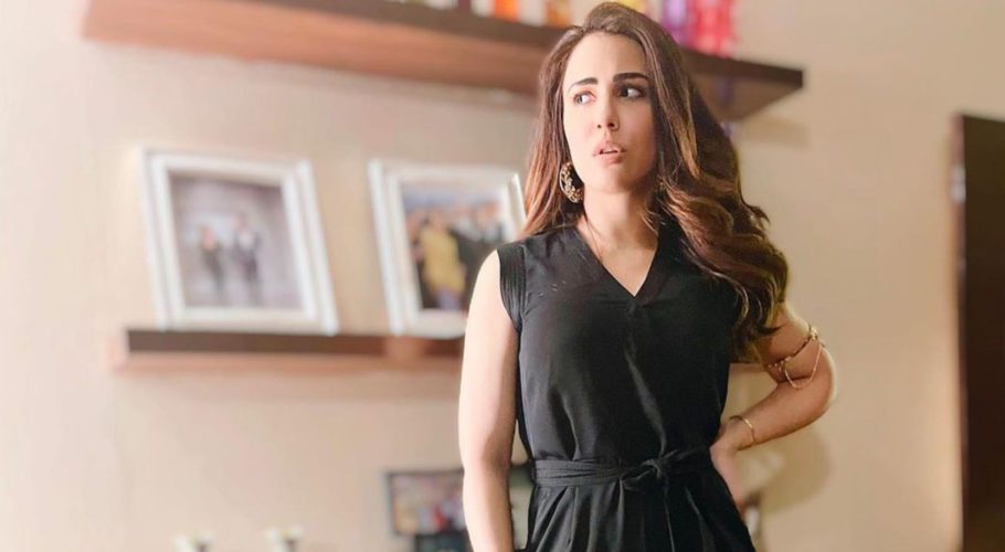 کوہلی کے متعلق اُشنا شاہ کی ٹوئٹ نے سب کو چکر میں ڈال دیا