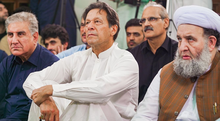 عمران خان اور سابق وزراء سمیت 150 افراد کے خلاف توہینِ مذہب کا مقدمہ درج