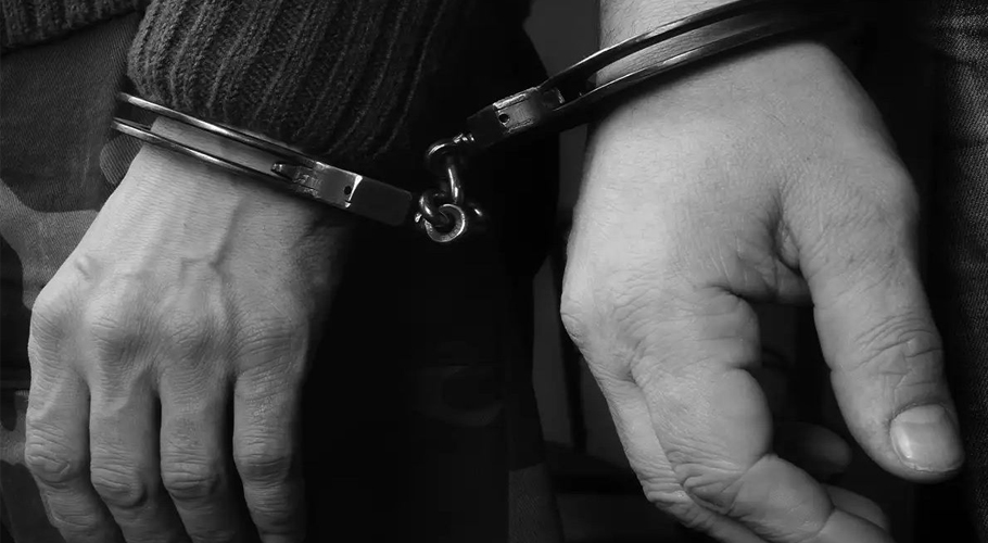 ٹرین میں خاتون سے اجتماعی زیادتی کے تینوں ملزمان گرفتار