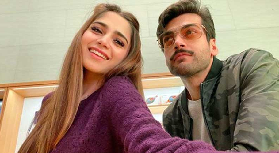 آئمہ بیگ نے اپنی پسندیدہ شخصیت کے ہمراہ تصویر شیئر کردی