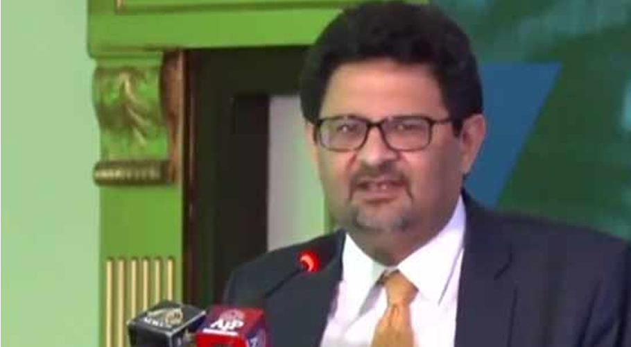 پیٹرولیم مصنوعات پر سبسڈی ختم نہ کی تو ملک دیوالیہ ہو جائے گا، وزیر خزانہ