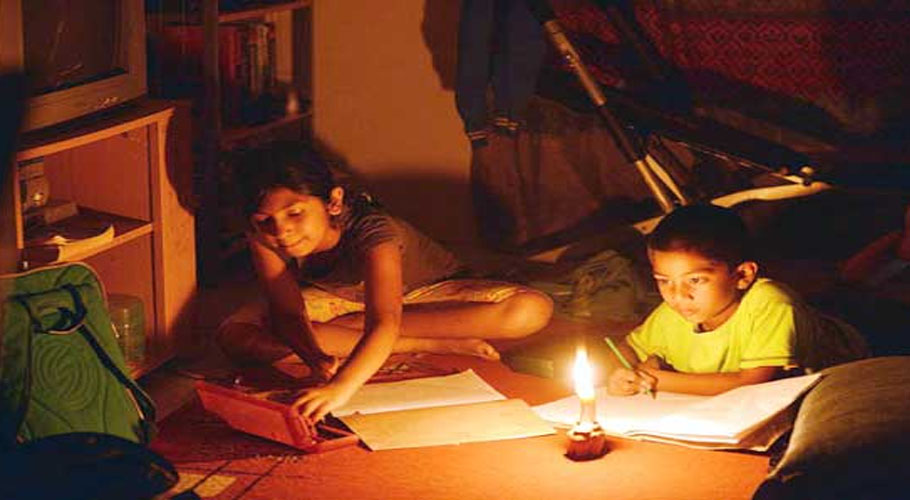 کراچی کی عوام لوڈشیڈنگ سے پریشان، دورانیہ 14 گھنٹوں تک پہنچ گیا