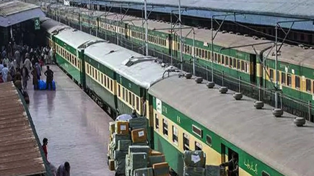 پاکستان ریلوے نے کرایوں میں اضافہ کردیا