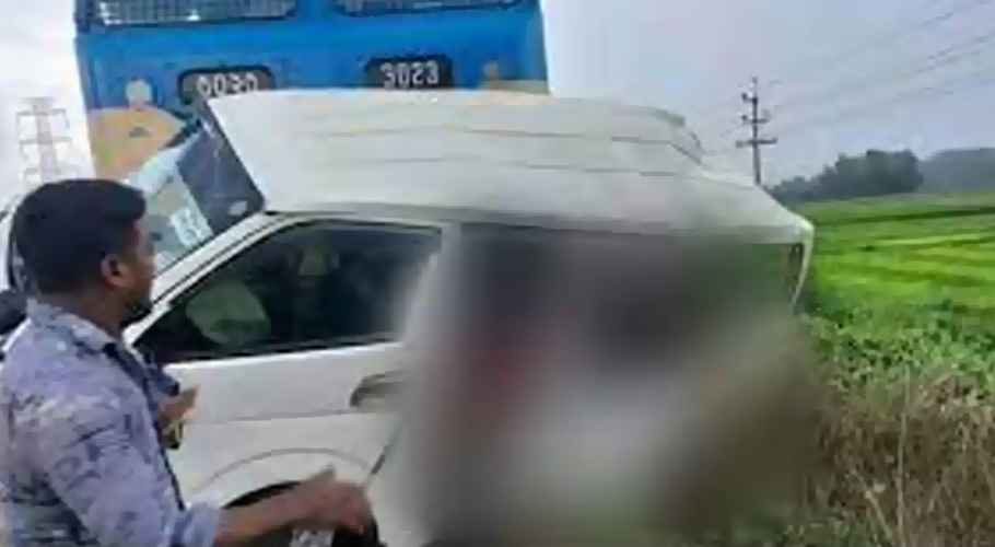 ٹرین نے اسکول بس کو روند دیا، اساتذہ اور طلباء سمیت 11افراد ہلاک