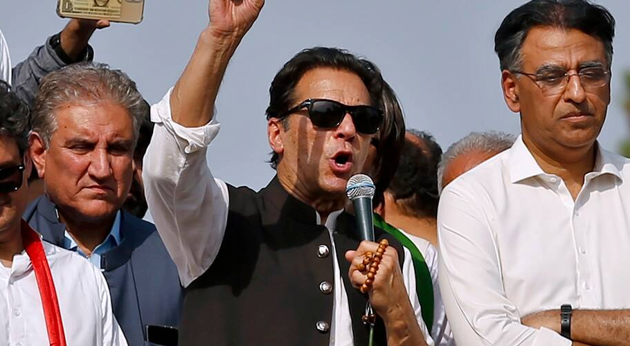 اسلام آباد کی سیشن عدالت میں پی ٹی آئی کے لانگ مارچ کے درمیان تشدد سے متعلق کیسز کی سماعت ہوئی۔ پی ٹی آئی چیئرمین عمران خان کیسز میں ضمانت کی درخواست کی سماعت میں شریک ہوئے۔