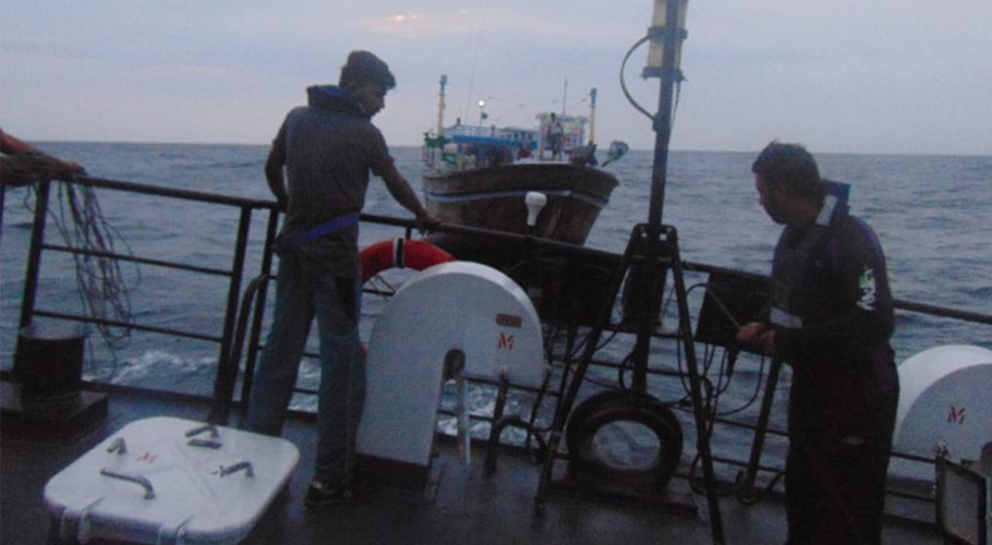 پی ایم ایس اے نے سمندر میں ایرانی ماہی گیر کی کشتی اور عملے کو بچالیا