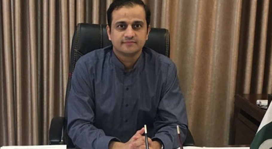 ایڈمنسٹریٹر کراچی کے احکامات کی خلاف ورزی، سڑکوں سے پانی نہ نکالا جاسکا