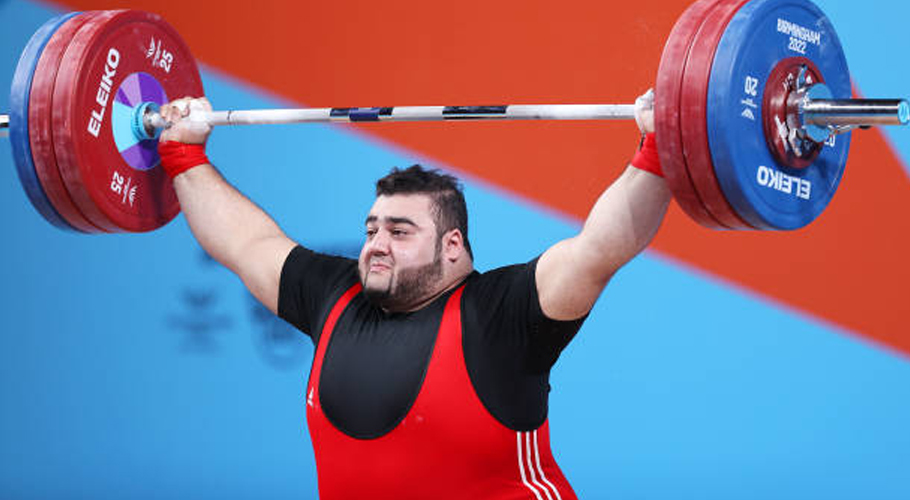 Weightlifter Loses Intestines