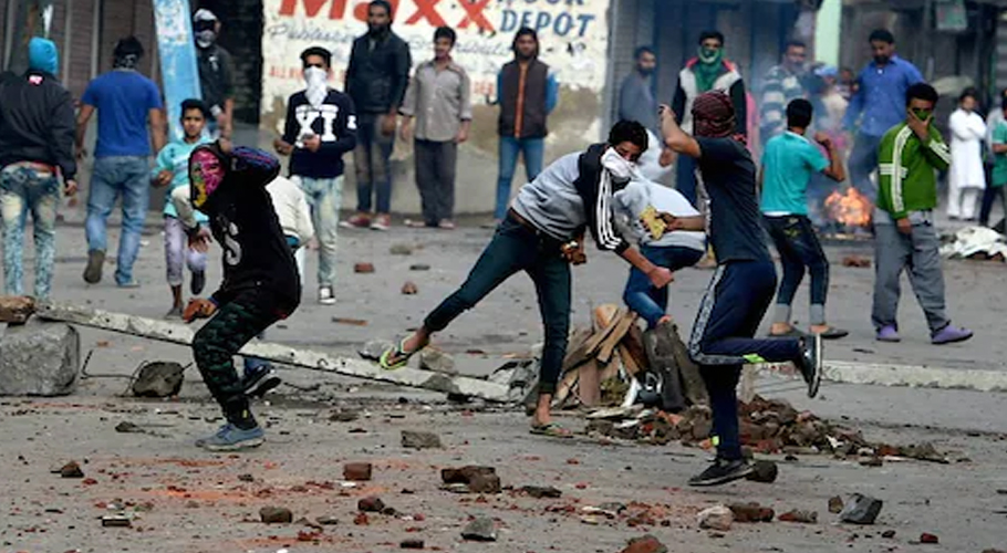 گجرات میں فرقہ وارانہ فسادات پھوٹ پڑے، 13افراد گرفتار