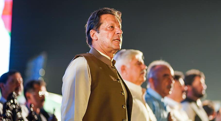 جلسے میں سرکاری ہیلی کاپٹر اور وسائل کا استعمال، عمران خان کو الیکشن کمیشن کا نوٹس