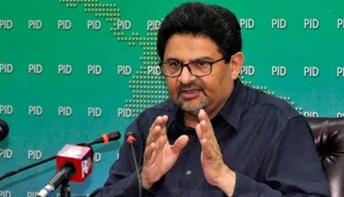 حکومت ڈالر کی قیمت کم کرنے کے لیے اقدامات کریگی، مفتاح اسماعیل
