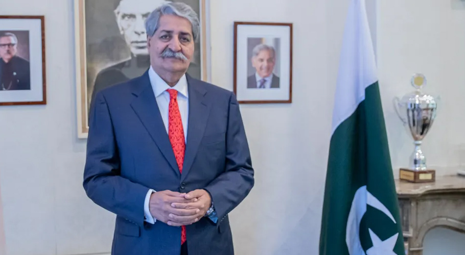 پاکستان قازقستان سے معاشی و تجارتی تعلقات کے فروغ کا خواہاں ہے۔نوید قمر