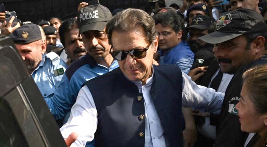 خاتون جج کو دھمکانے کا کیس، عمران خان نے بیان حلفی جمع کرادیا