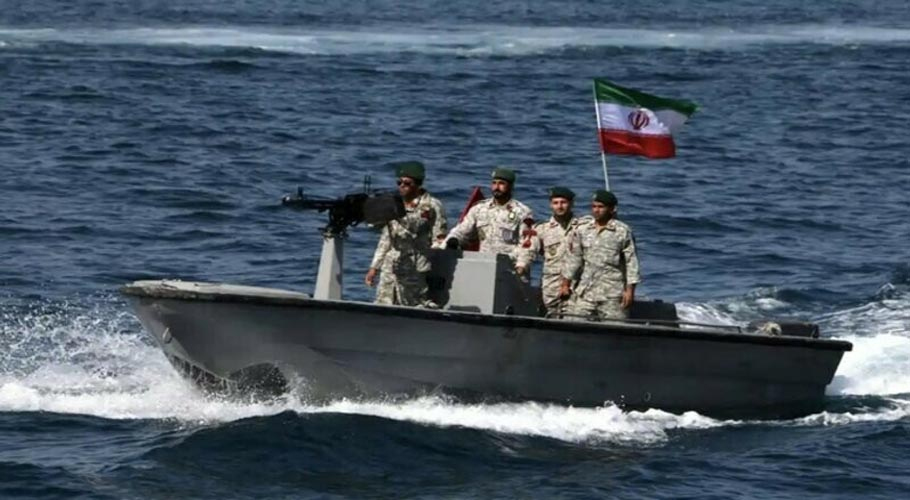 ایران نے خلیج میں ایندھن اسمگل کرنے والا غیر ملکی جہازقبضے میں لیا