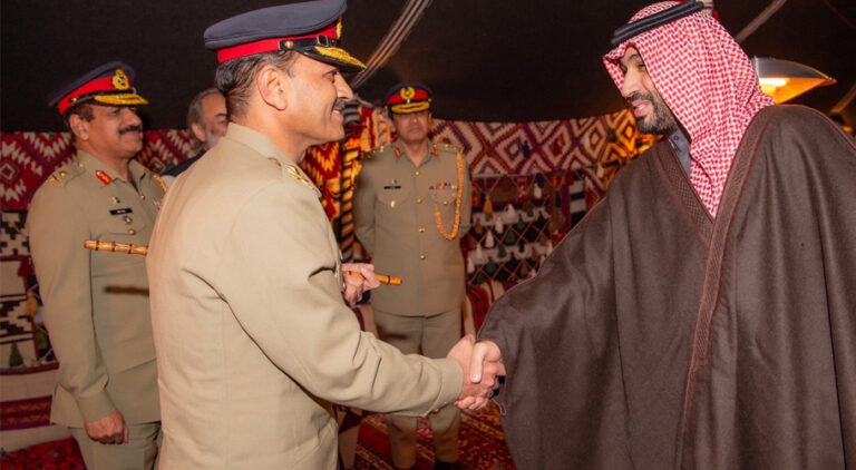 آرمی چیف جنرل عاصم منیر کی سعودی ولی عہد سے ملاقات، دو طرفہ تعلقات کو مضبوط بنانے پر اتفاق