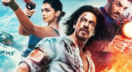 کیا پاکستان میں شاہ رخ خان کی فلم ’پٹھان‘ ریلیز ہوگی؟