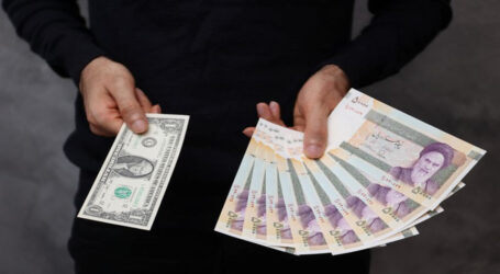 ایرانی کرنسی تاریخ کی کم ترین سطح پر آگئی، ایک ڈالر لاکھوں ریال تک جا پہنچا