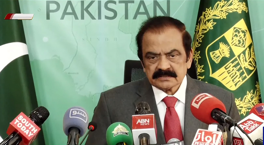 انتخابات کرانے کا حتمی فیصلہ الیکشن کمیشن کرے گا، حکومت نہیں، رانا ثناء اللہ