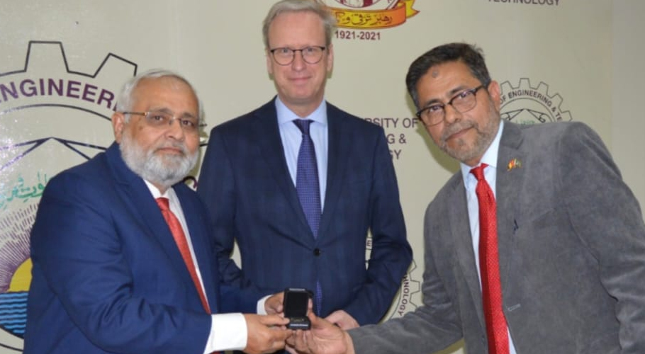 فائر ٹیسٹنگ لیب سے تحقیقی انفرااسٹکچر وسیع ہوگا،پروفیسر ڈاکٹر سروش لودھی