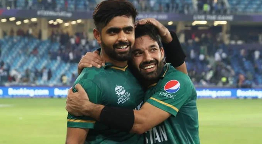بابر اور رضوان ہارورڈ بزنس اسکول جوائن کرنے امریکہ روانہ ہوگئے