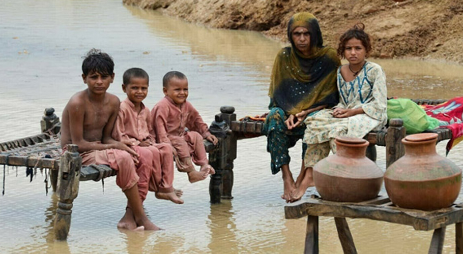 پاکستان میں 2 کروڑ سے زائد بچے غذائی قلت کا شکار ہیں، رپورٹ