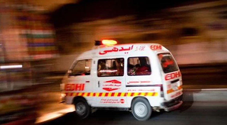 حیدرآباد میں مسافر وین اُلٹ گئی، 3مسافر جاں بحق، متعدد زخمی