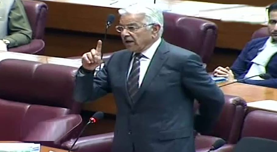 خواجہ آصف کی عدلیہ پر تنقید، ماضی اور حال کے ججوں کے احتساب کا مطالبہ