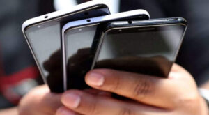 عوام کیلئے خوشی کی خبر، پاکستان میں موبائل فونز کی قیمتوں میں بڑی کمی