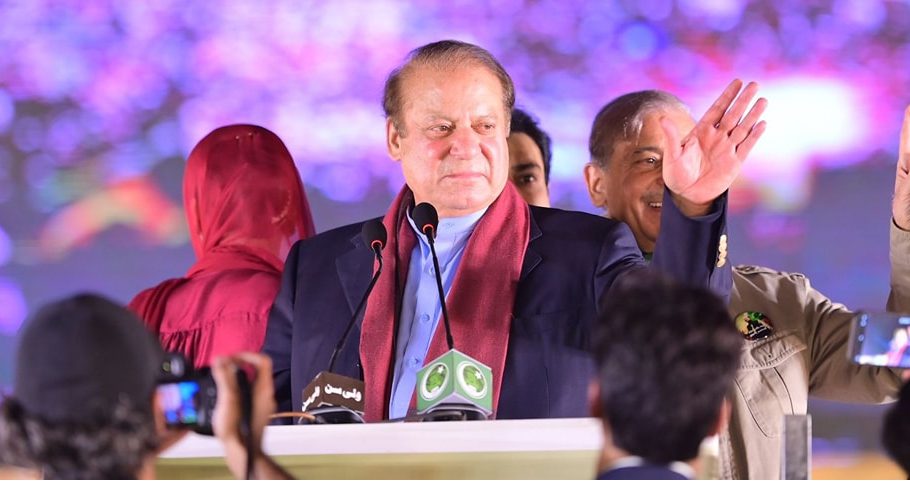 مینار پاکستان جلسہ: پاکستان کو مشکل سے نکالیں گے، نواز شریف