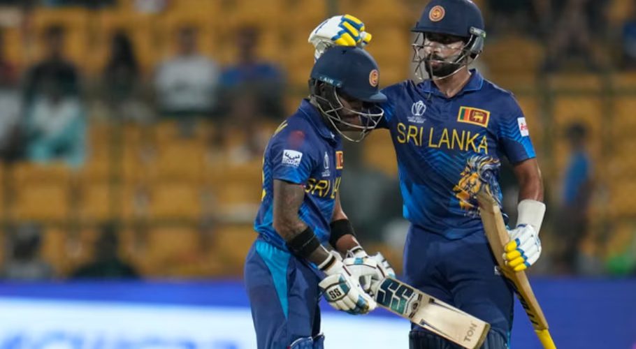 ورلڈ کپ 2023: سری لنکا نے انگلینڈ کو 8 وکٹوں سے شکست دیدی