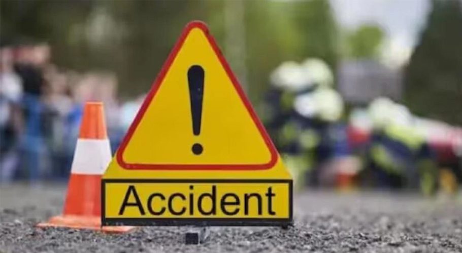 ٹریفک حادثے میں ایک ہی خاندان کے7 افراد جاں بحق