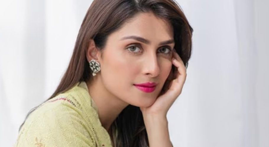 عائزہ خان نے غزہ کے شہداء کے حوالے سے کی گئی پوسٹ ڈیلیٹ کردی