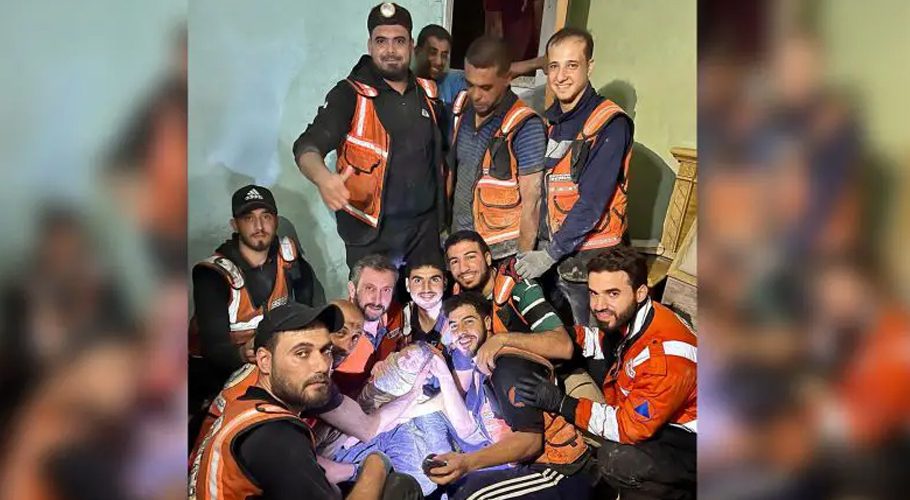غزہ میں 37 دن بعد بچے کو ملبے سے زندہ نکال لیا گیا، ویڈیو وائرل