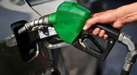 حکومت کا پیٹرول کی قیمتیں بر قرار رکھنے کا فیصلہ