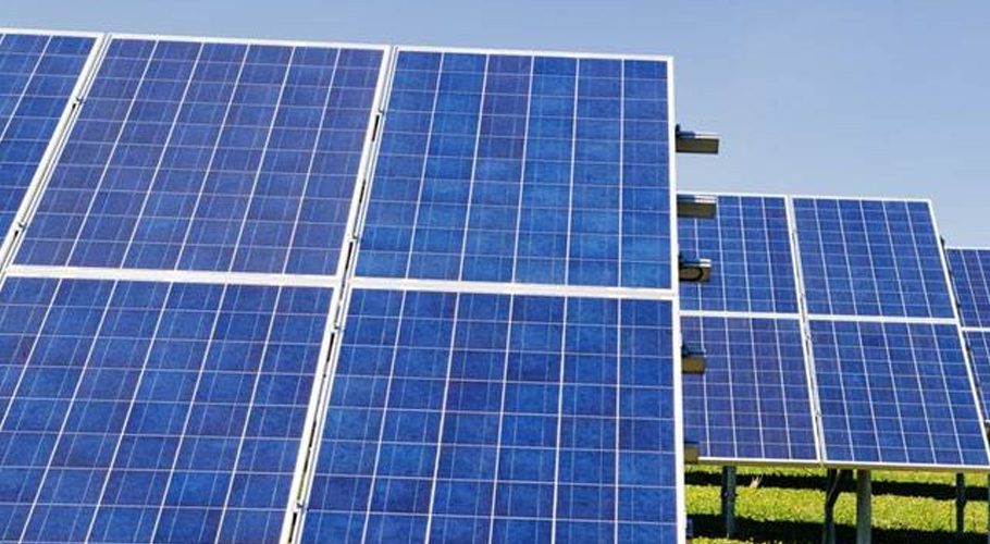 ملک میں سولر پینلز کی قیمتوں میں 50 فیصد سے زائد کمی ریکارڈ