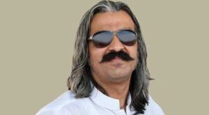 علی امین گنڈاپور کو بانی پی ٹی آئی نے وزیراعلیٰ کے پی نامزد کر دیا