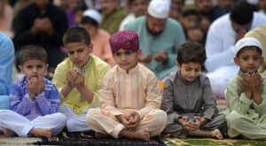 Eid Ul Fitr likely to fall on 10 april in pakistan