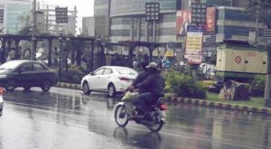 Karachi receives light to moderate rain TODAY