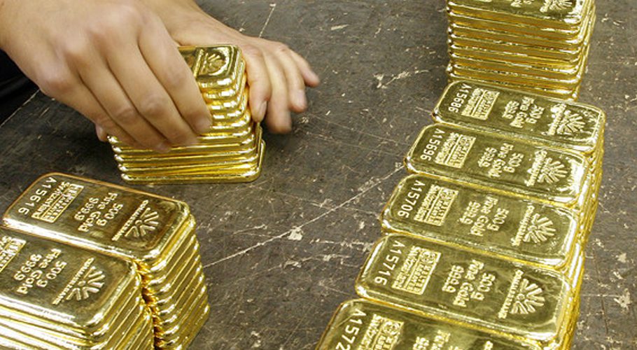 Customs foils gold smuggling bid at Karachi airport