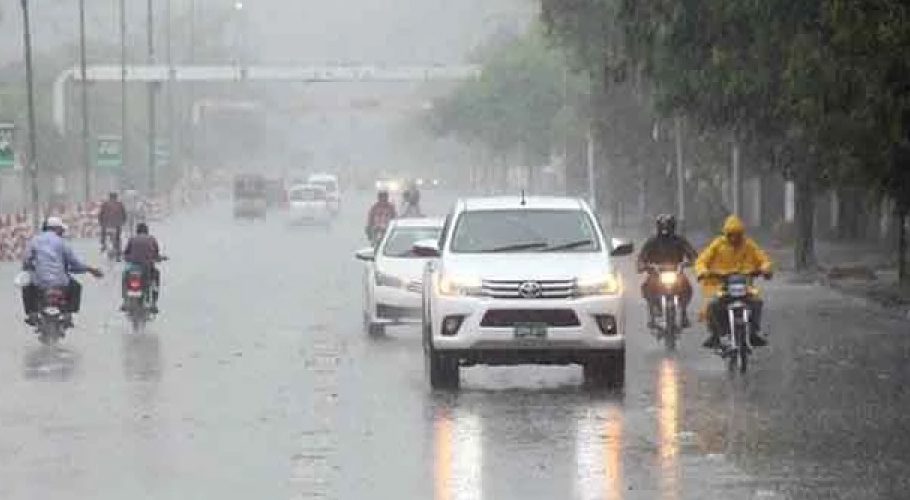 Karachi to remain cloudy with rain expected next week