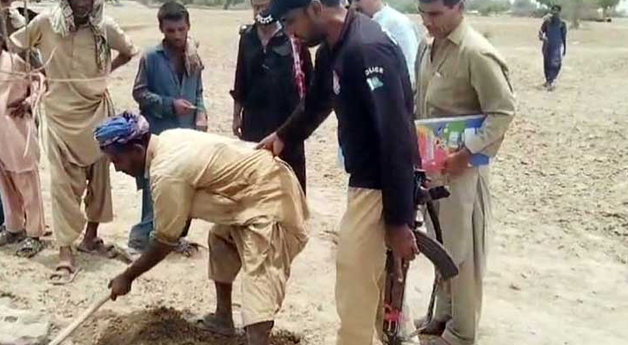 man buries 15-day-old daughter alive in sindh