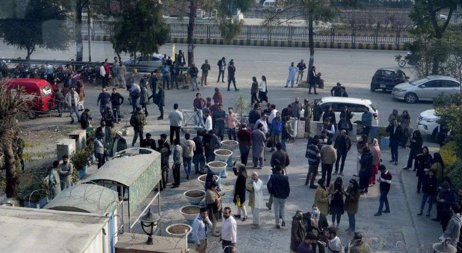 Earthquake jolts various areas of Karachi again