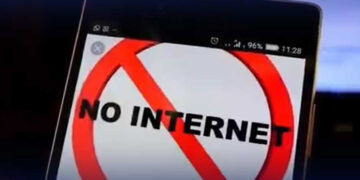 Internet slowdown in Pakistan forces int’l companies to relocate operations
